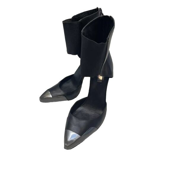 BCBG Runway Black Metal Toes woman shoes size 10 - Picture 3 of 12